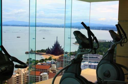 Stunning Sea View Condo On The Beach - Monthly Stay パッタヤー エクステリア 写真