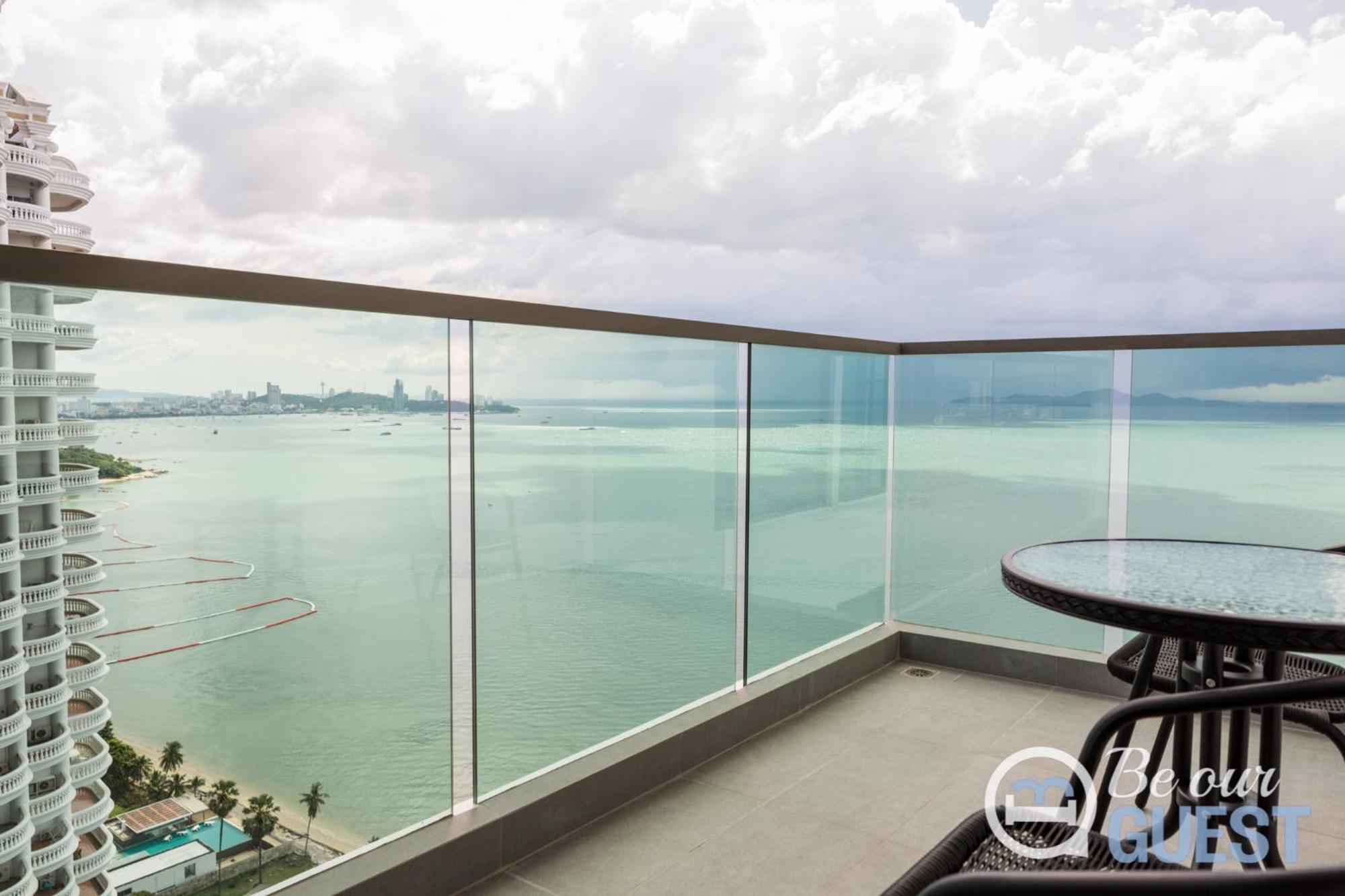 Stunning Sea View Condo On The Beach - Monthly Stay パッタヤー 部屋 写真